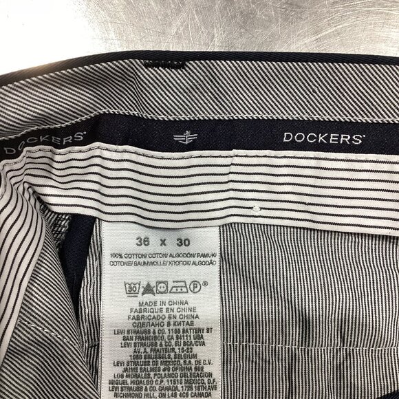 Dockers Men's Classic Fit Navy Blue Chinos - Picture 4 of 5